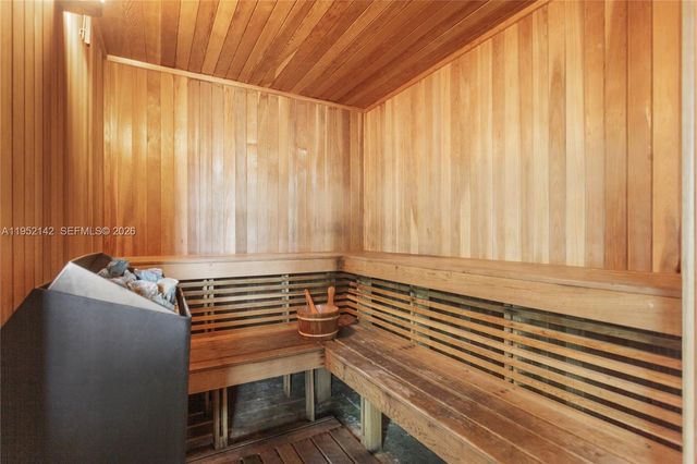 1621 BAY RD 604, Miami Beach, FL 33139