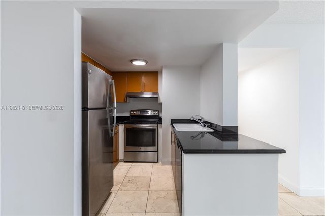 1621 BAY RD 604, Miami Beach, FL 33139