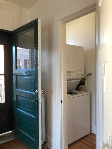 1126 W Pratt Boulevard 3N, Chicago, IL 60626