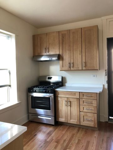 1126 W Pratt Boulevard 3N, Chicago, IL 60626