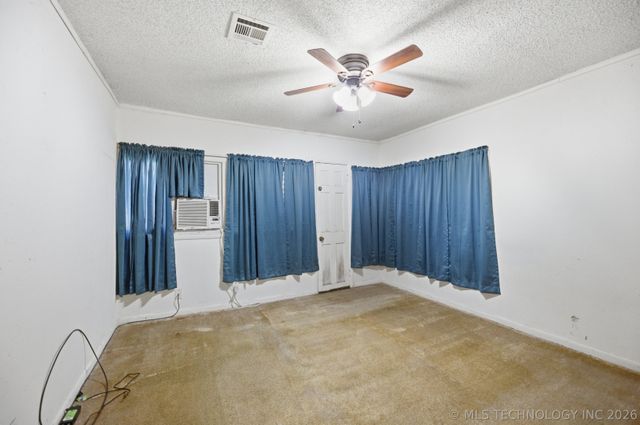 1122 S Xanthus Place, Tulsa, OK 74104