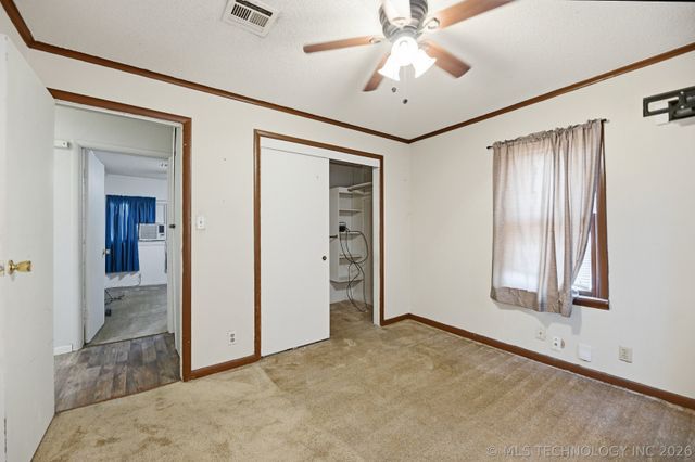 1122 S Xanthus Place, Tulsa, OK 74104