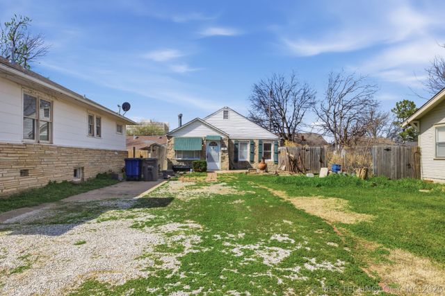 1122 S Xanthus Place, Tulsa, OK 74104