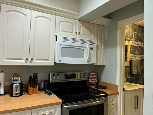 915 Riverwood Lane, Jupiter, FL 33458