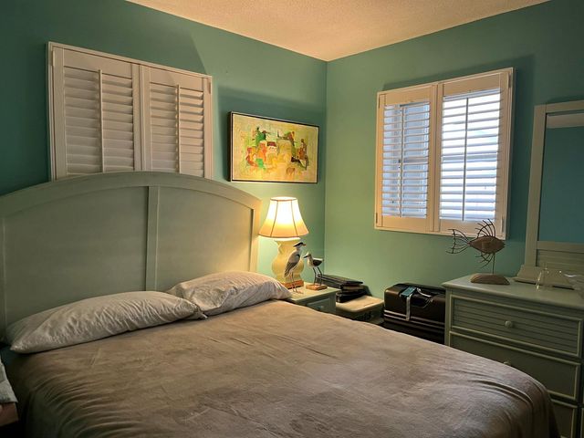 915 Riverwood Lane, Jupiter, FL 33458
