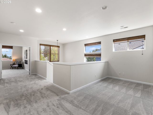 15900 Sw SNOWY OWL Ln, Beaverton, OR 97007