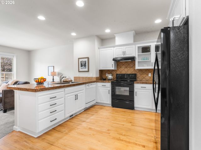 15900 Sw SNOWY OWL Ln, Beaverton, OR 97007