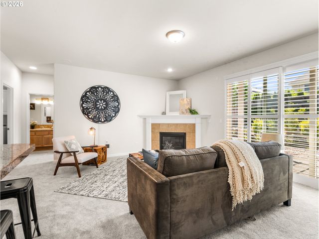 15900 Sw SNOWY OWL Ln, Beaverton, OR 97007