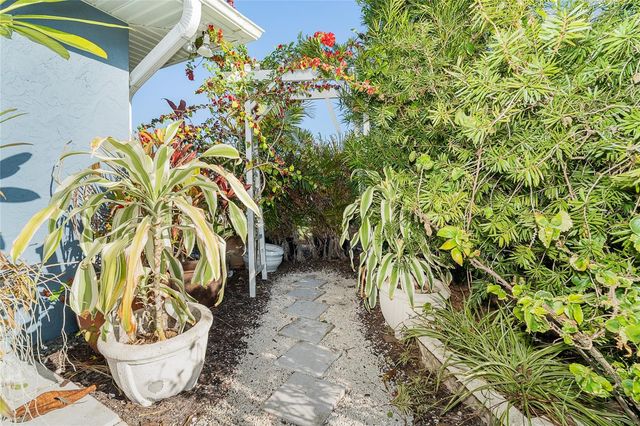 896 CLEARVIEW DRIVE, Port Charlotte, FL 33953