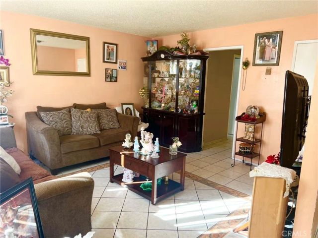 11 Eastridge Lane, Carson, CA 90745
