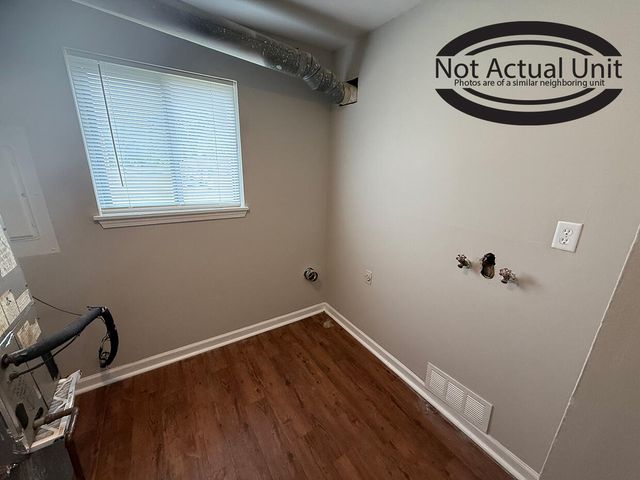 7305 N MOBERLY DR C, Columbia, MO 65202