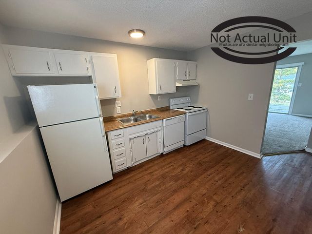 7305 N MOBERLY DR C, Columbia, MO 65202