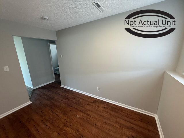 7305 N MOBERLY DR C, Columbia, MO 65202