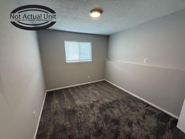 7305 N MOBERLY DR C, Columbia, MO 65202