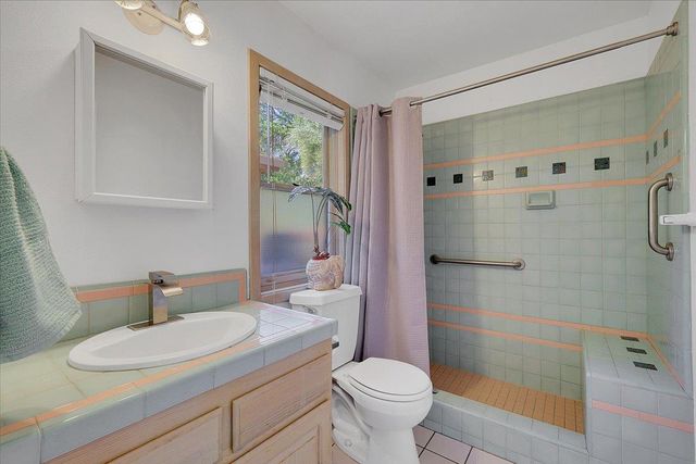 19077 Sanctuary Rd, Penn Valley, CA 95946