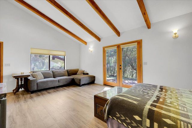 19077 Sanctuary Rd, Penn Valley, CA 95946