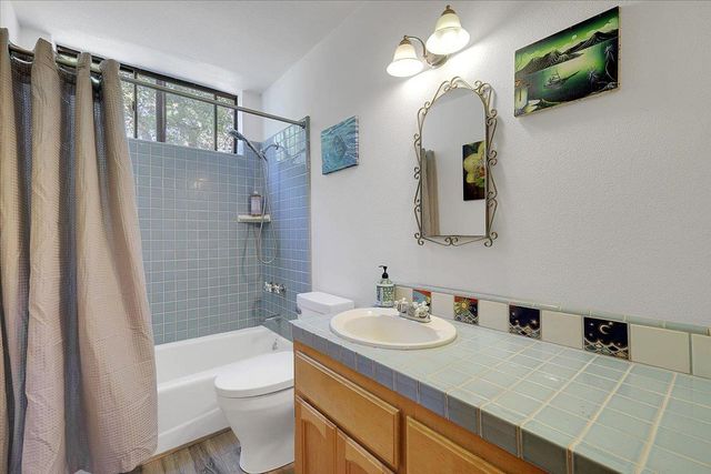 19077 Sanctuary Rd, Penn Valley, CA 95946