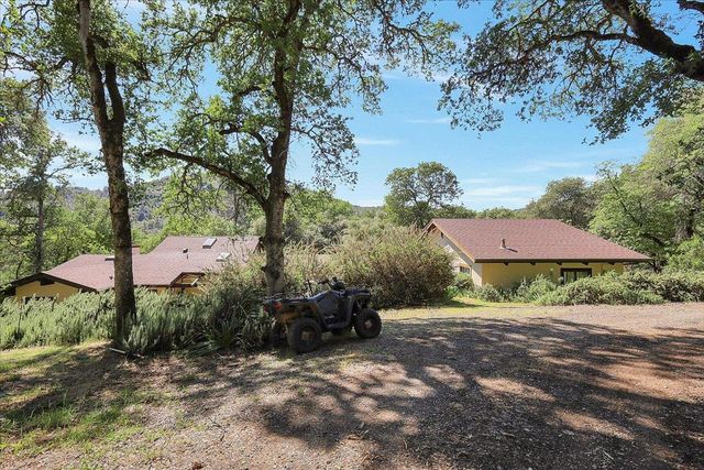 19077 Sanctuary Rd, Penn Valley, CA 95946