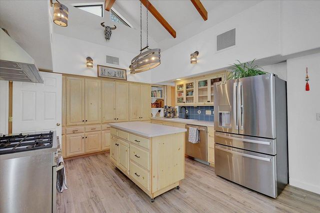 19077 Sanctuary Rd, Penn Valley, CA 95946