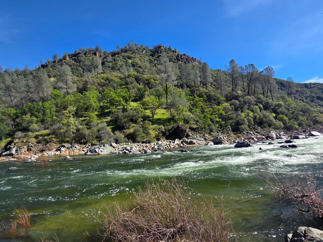 19077 Sanctuary Rd, Penn Valley, CA 95946