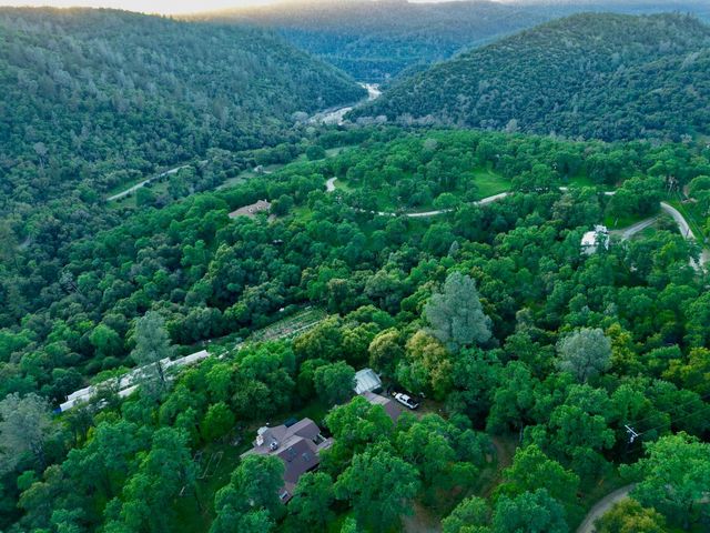 19077 Sanctuary Rd, Penn Valley, CA 95946