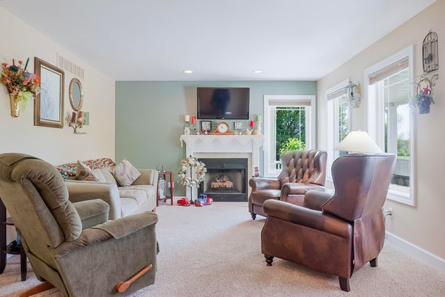 1270 E Greenview Place, Crown Point, IN 46307