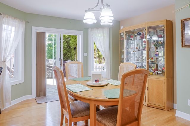 1270 E Greenview Place, Crown Point, IN 46307