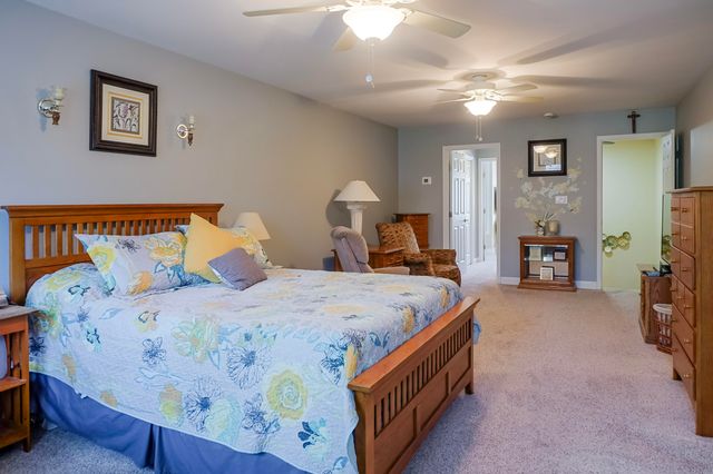 1270 E Greenview Place, Crown Point, IN 46307