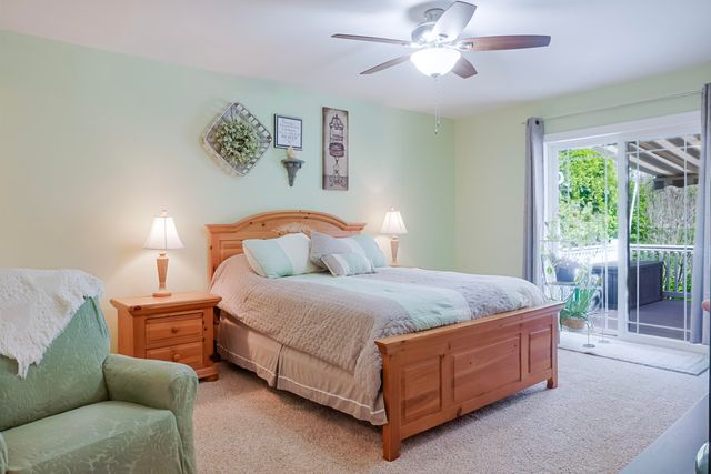 1270 E Greenview Place, Crown Point, IN 46307