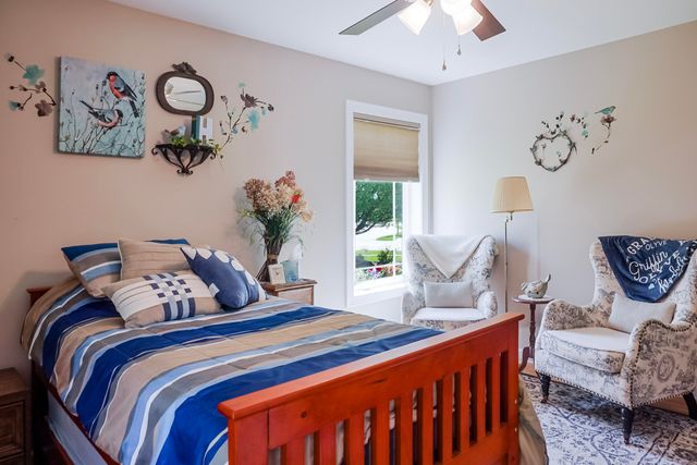 1270 E Greenview Place, Crown Point, IN 46307
