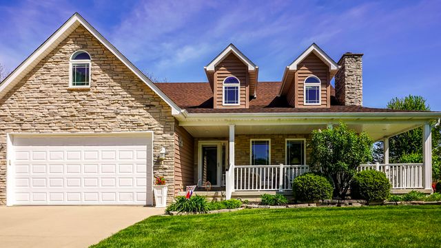 1270 E Greenview Place, Crown Point, IN 46307
