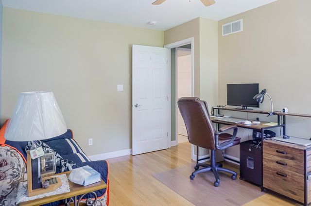 1270 E Greenview Place, Crown Point, IN 46307