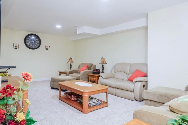1270 E Greenview Place, Crown Point, IN 46307