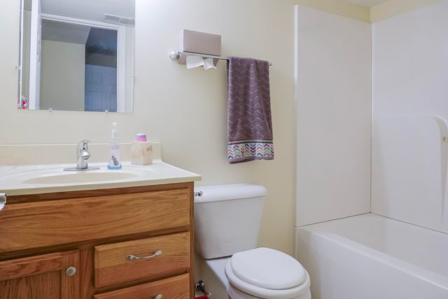 1270 E Greenview Place, Crown Point, IN 46307