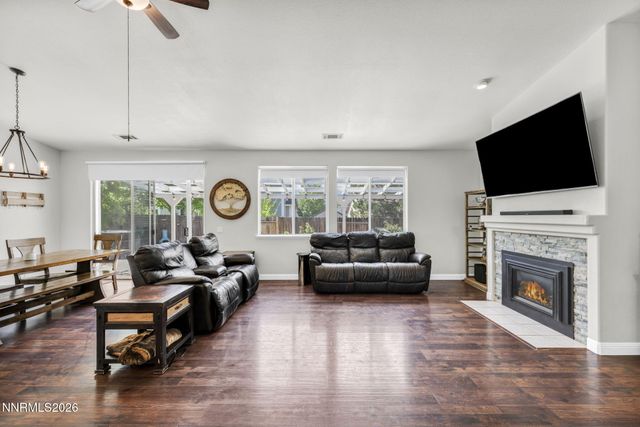 1778 Bougainvillea Drive, Minden, NV 89423