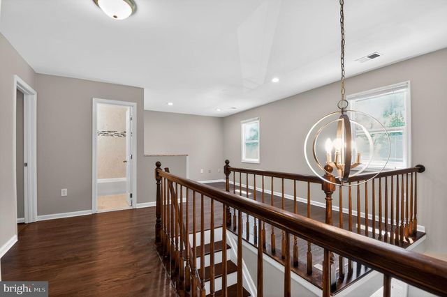 1819 ANDERSON RD, Falls Church, VA 22043