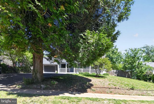 1819 ANDERSON RD, Falls Church, VA 22043