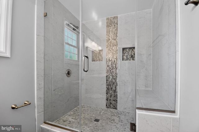 1819 ANDERSON RD, Falls Church, VA 22043
