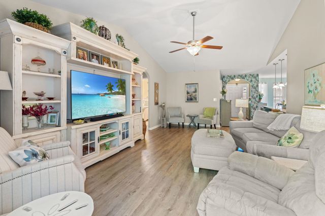 1640 Hack Ct., Surfside Beach, SC 29575