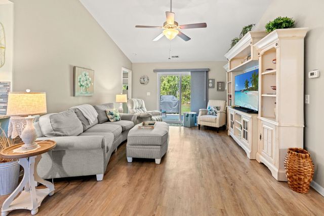 1640 Hack Ct., Surfside Beach, SC 29575