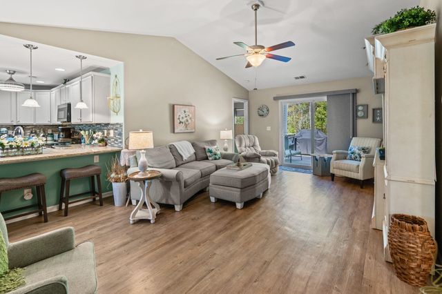 1640 Hack Ct., Surfside Beach, SC 29575