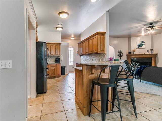 10801 NW 118th Place, Yukon, OK 73099