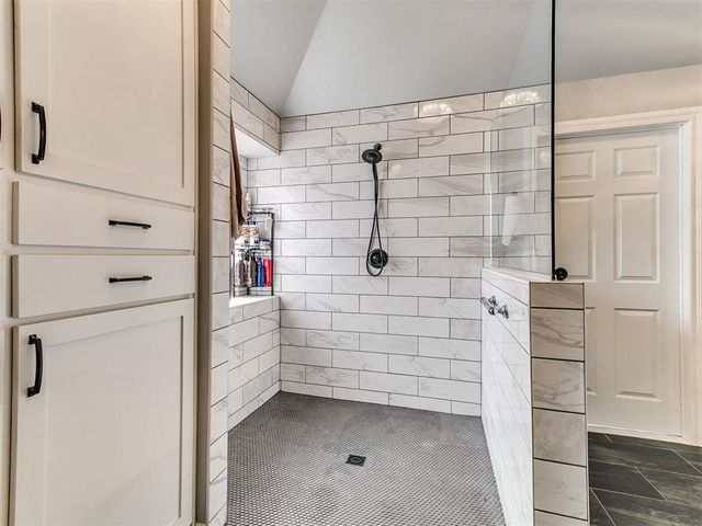 10801 NW 118th Place, Yukon, OK 73099