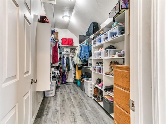 10801 NW 118th Place, Yukon, OK 73099