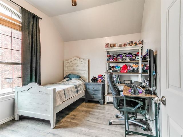 10801 NW 118th Place, Yukon, OK 73099