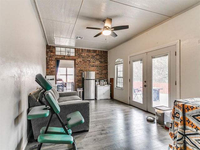 10801 NW 118th Place, Yukon, OK 73099