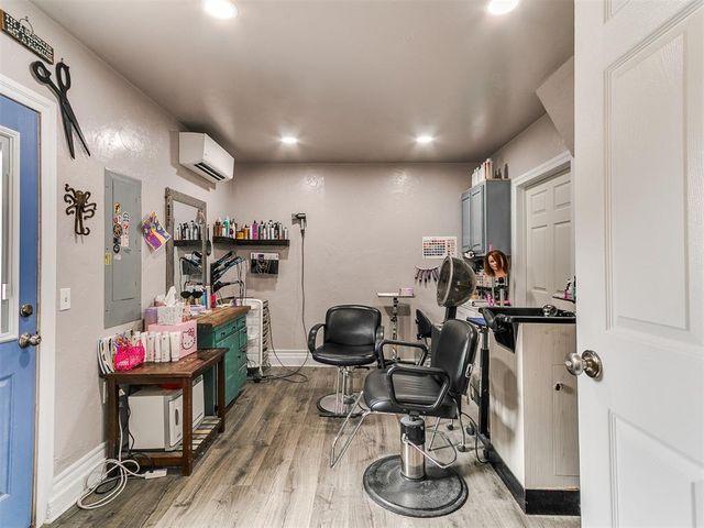 10801 NW 118th Place, Yukon, OK 73099