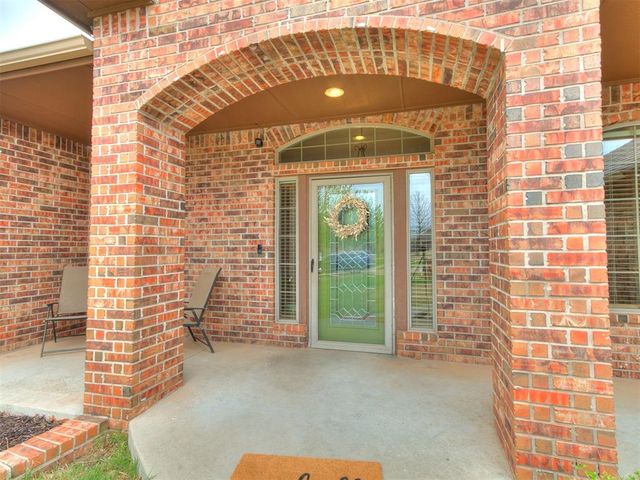 10801 NW 118th Place, Yukon, OK 73099