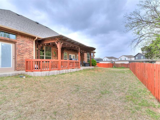 10801 NW 118th Place, Yukon, OK 73099