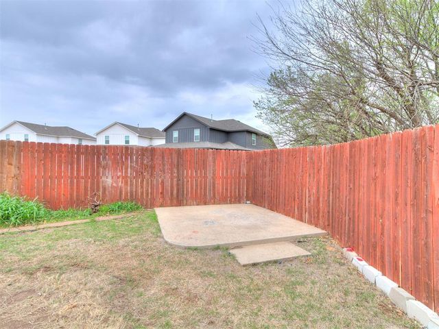 10801 NW 118th Place, Yukon, OK 73099